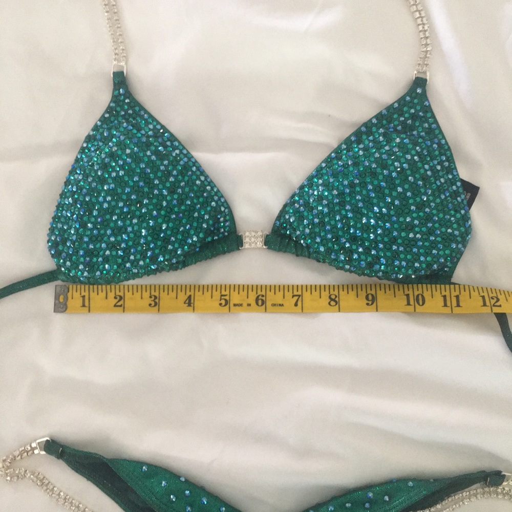 Competition Bikini - Picture 3 of 6